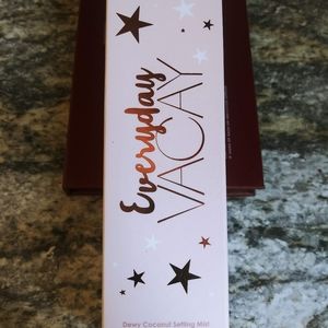 EVERYDAY VACAY COCONUT SETTING SPRAY